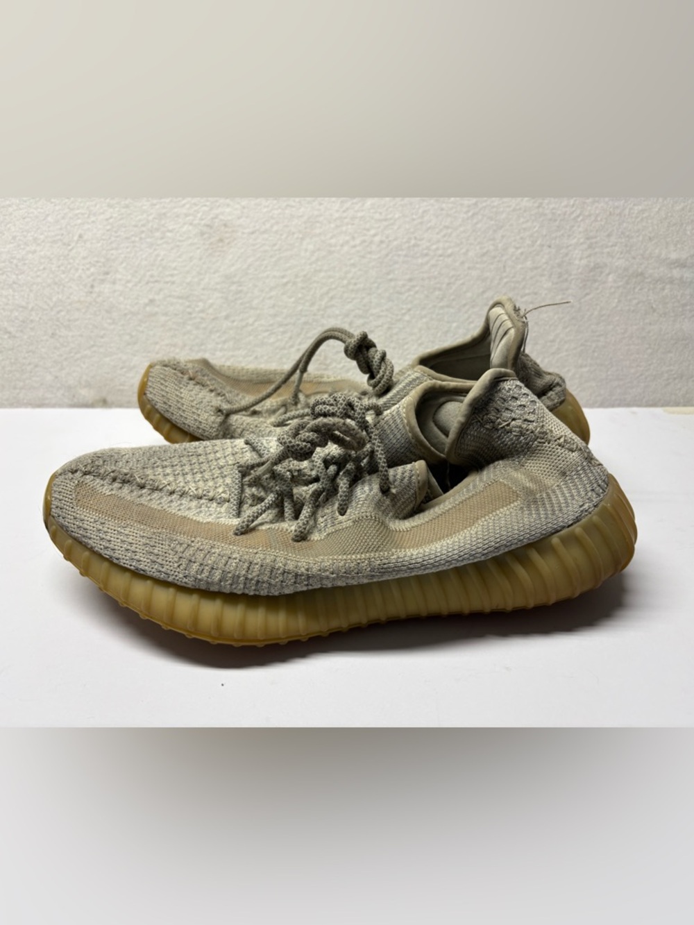 Adidas Yeezy Boost 350 V2 Lundmark Size 11 Men’s Distressed